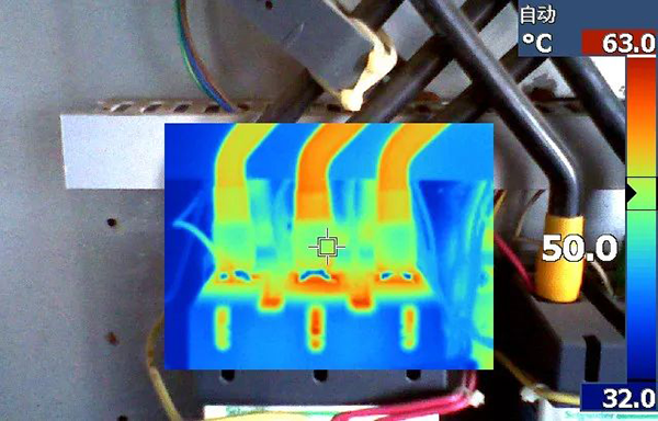 红外测温仪检测断路器端子温度